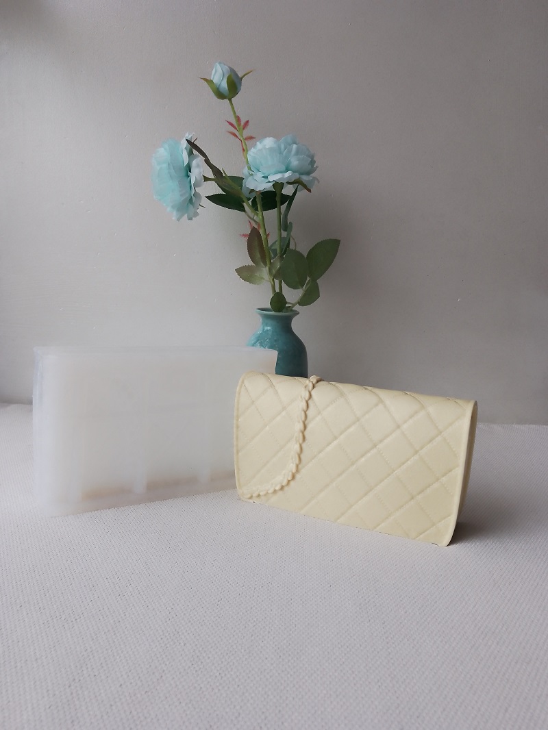 Candle Sachet - حقيبة يد فاخرة كبيرة الحجم حقيبة